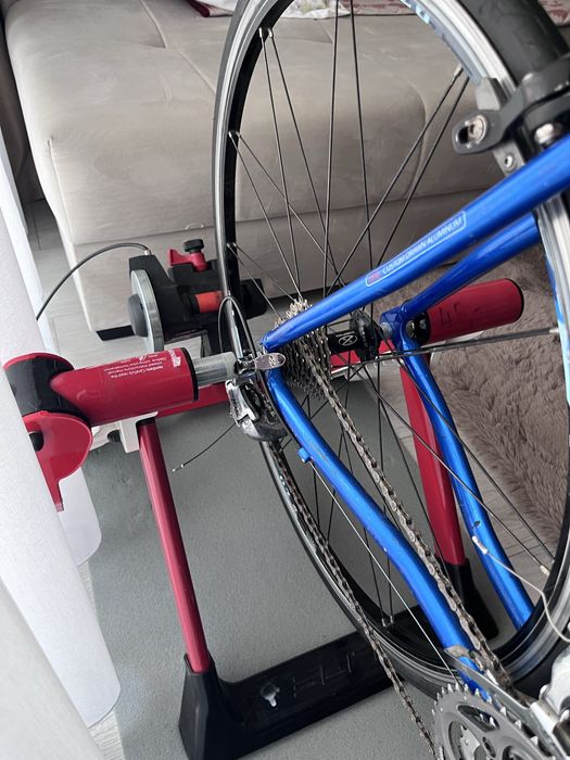 Trainer indoor Elite + senzor de viteza Garmin 2
