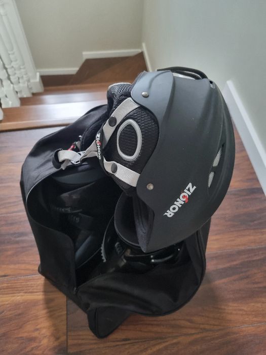 Clăpari Rossignol si casca ski