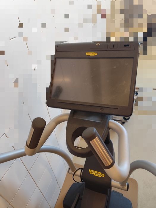 technogym synchro excite 1000 unity elliptical cross trainer