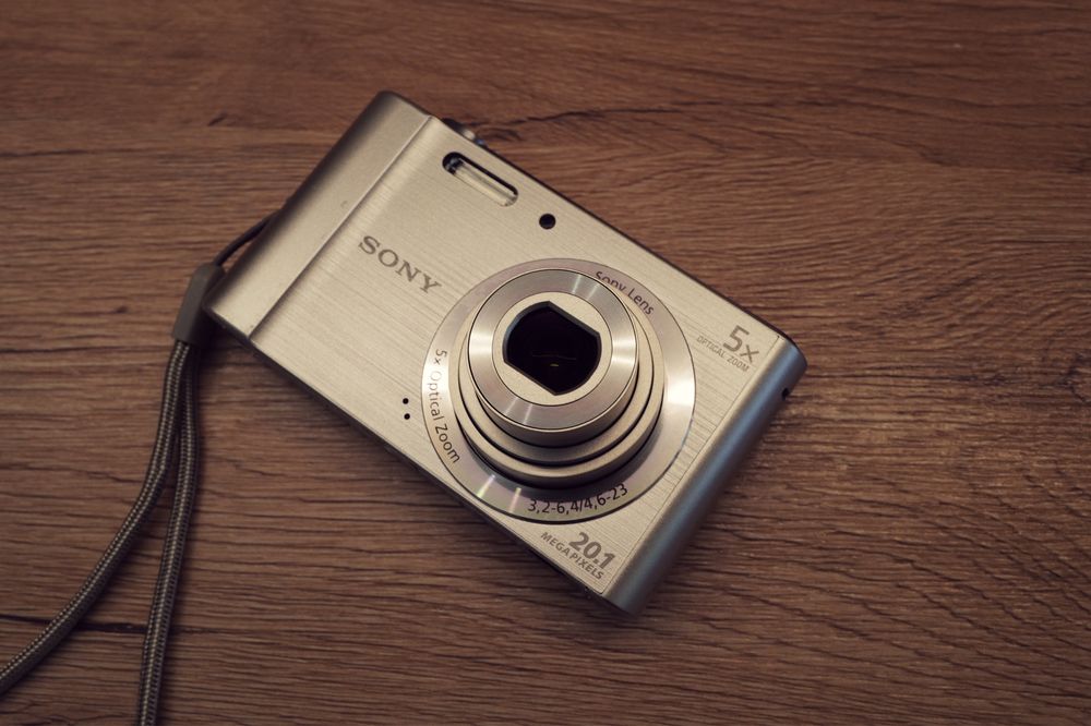 Aparat foto Sony Cybershot W800 20 megapixeli ca si NOU incarcare USB