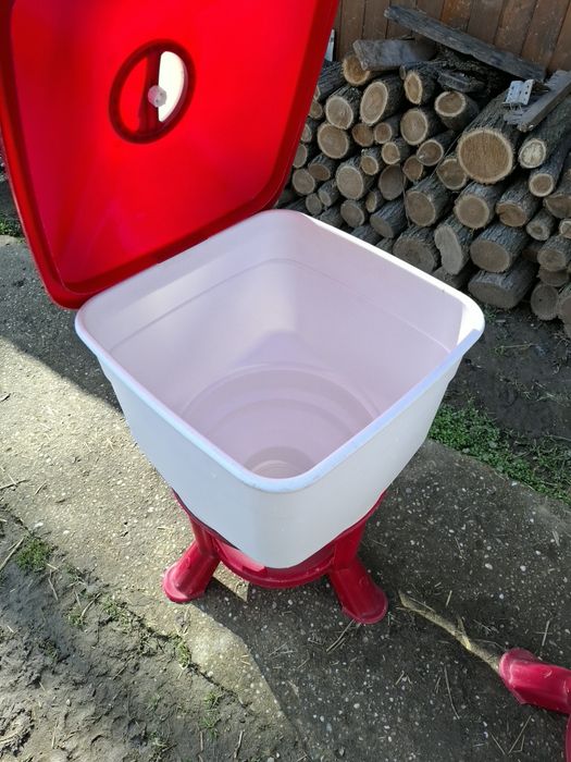 Поилки за кокошки