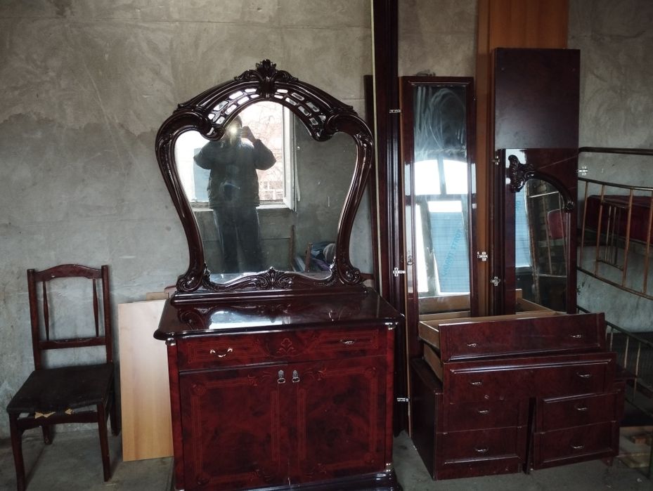 Mebellar sotiladi optom b/u