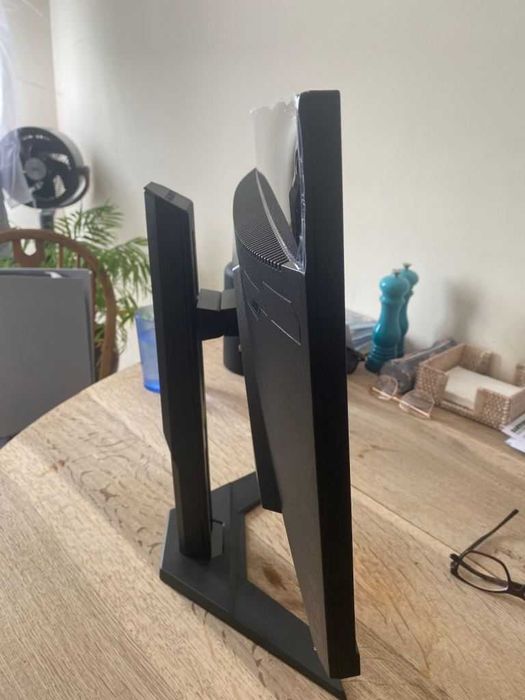 Monitor Gaming LED IPS Gigabyte Arm Edition 31.5", UHD (3840x2160), 144Hz, 1ms