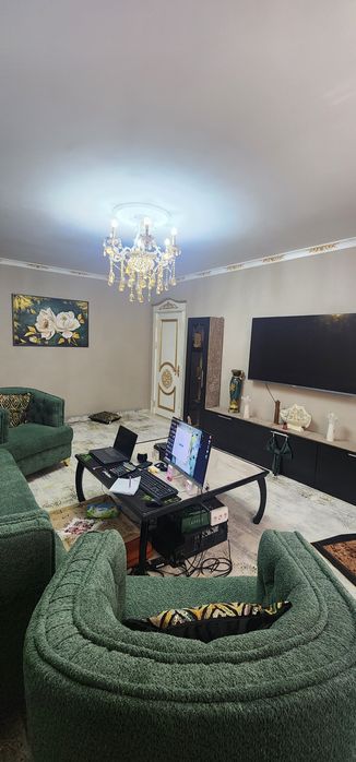 Продаётся квартира 4 комнатная