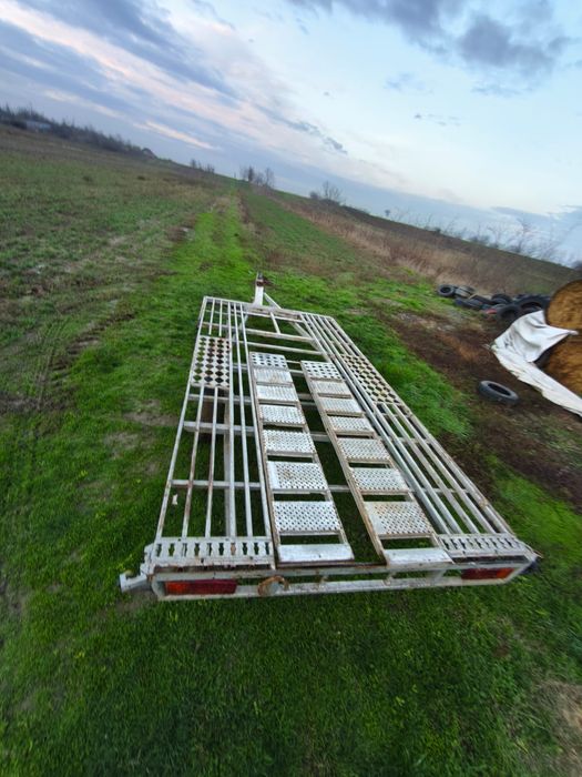 Platformă auto fără acte