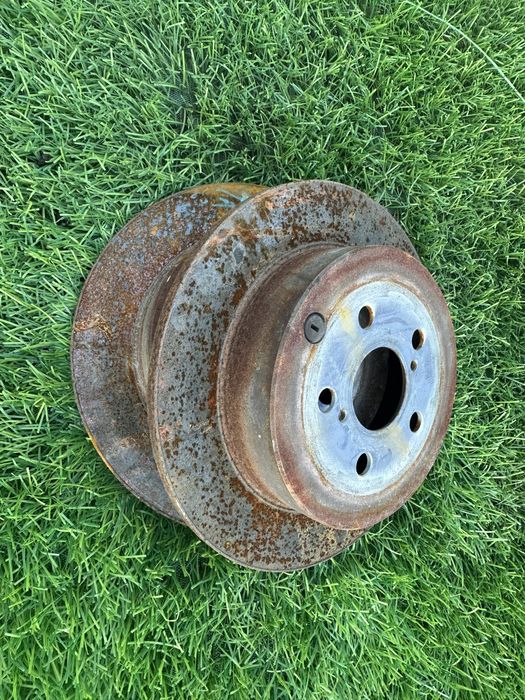 Диски тормозные Avensis 251