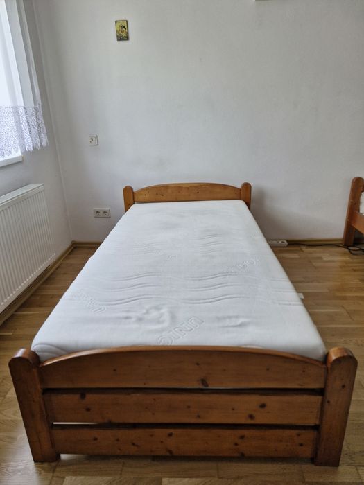 Paturi din lemn masiv