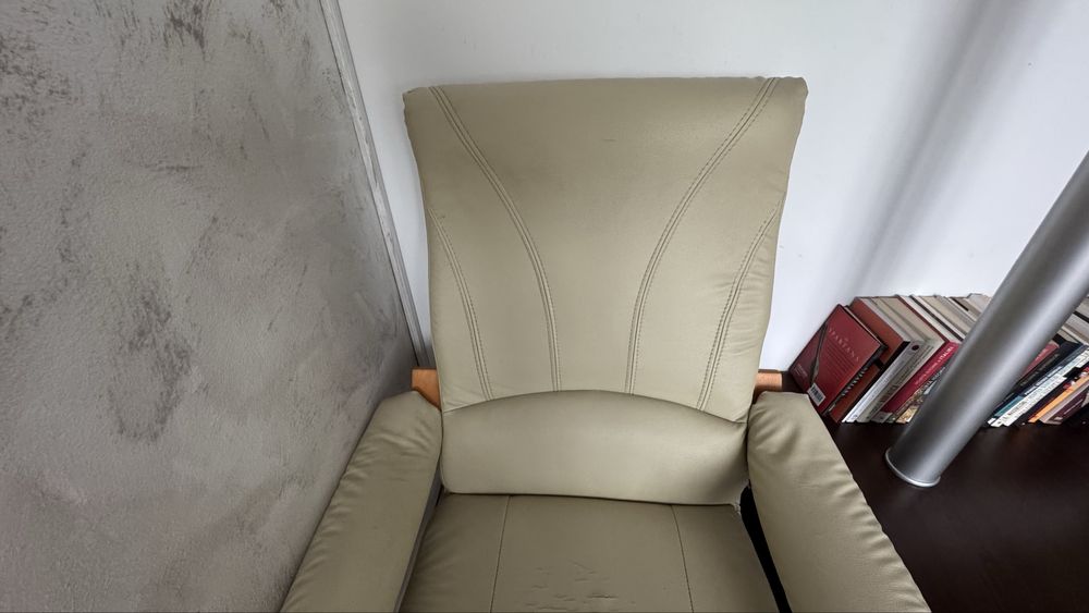 Vand 2 fotolii sufragerie