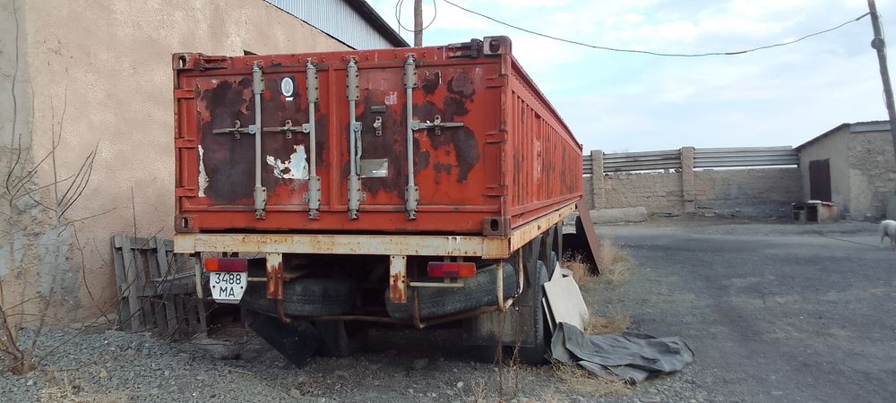 Полу-прицеп с контейнером