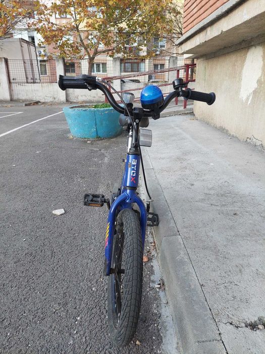 Bicicletă băieți și role