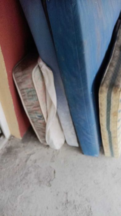 vand 1 saltea ieftina