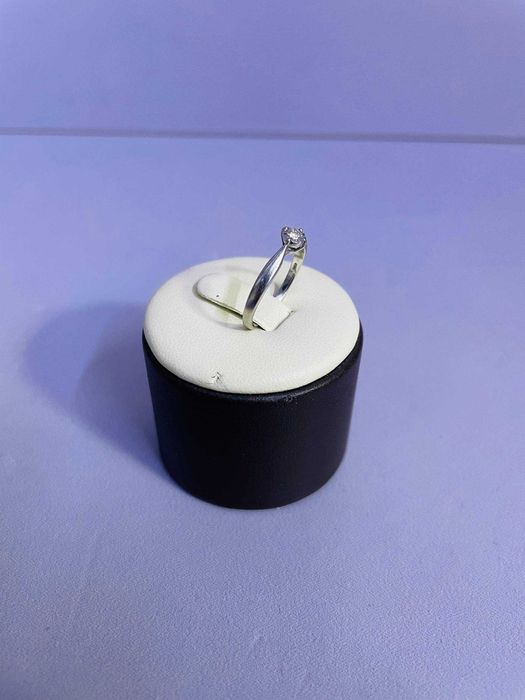 Золотое кольцо с бриллиантом  / СА 339525