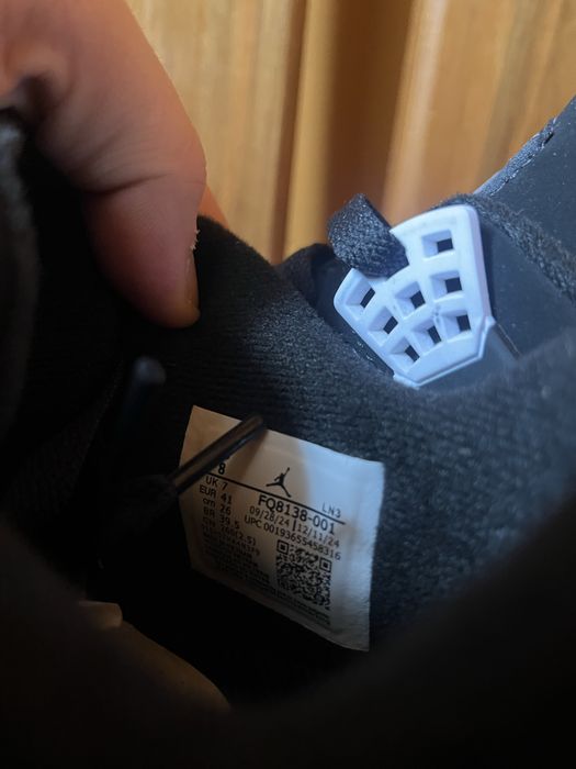 Jordan 4 White thunder