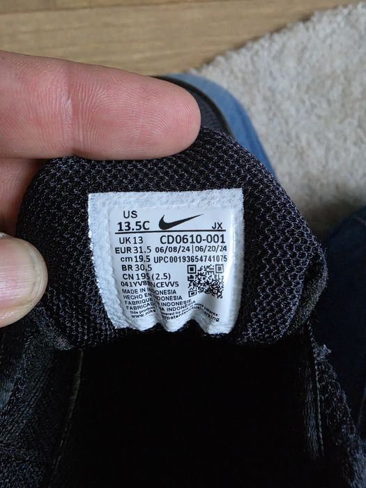 Pantofi Nike 31,5 și Crocs