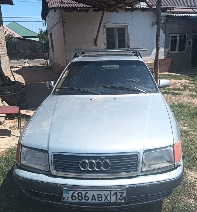 Машина Audi A6 2.3