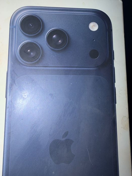 Iphone 17 pro 256gb blue с гаранция