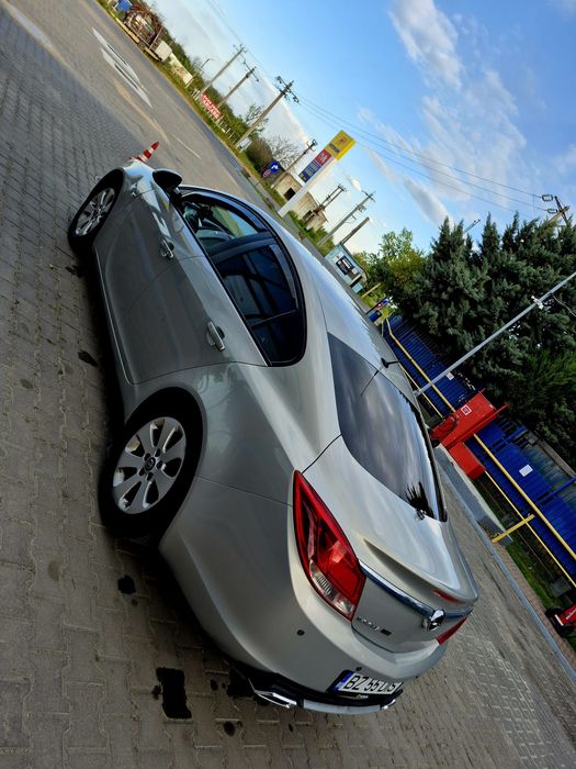 Opel insignia 1.8