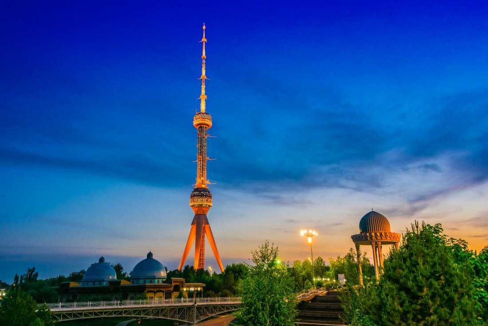 Persian guide service.خدمات راهنمای فارسی زبان Fors tilida gidlik.