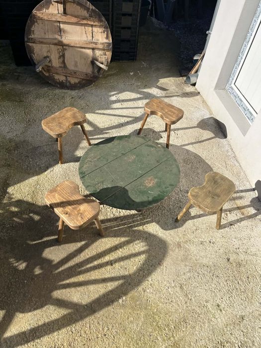 Маса софра синия паралия трикраки столчета