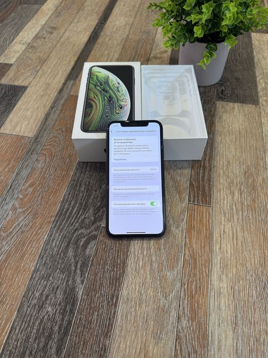 Продам iPhone Xs идеал