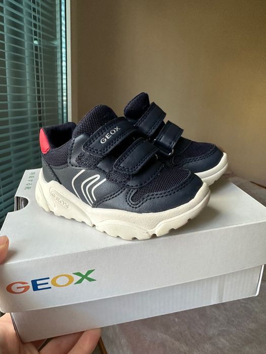 Обувки подходящи за прохождане на Geox