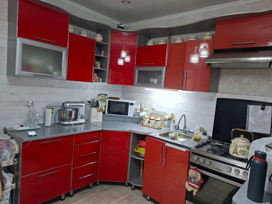 Продаётся кухонная гарнитура