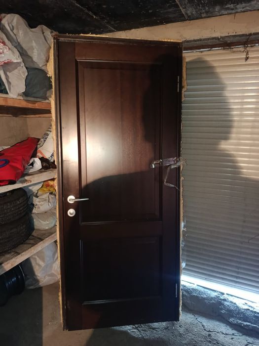 Продам двери в отличном состоянии.