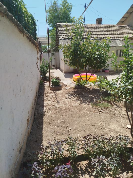 Уй 8хона сотилади