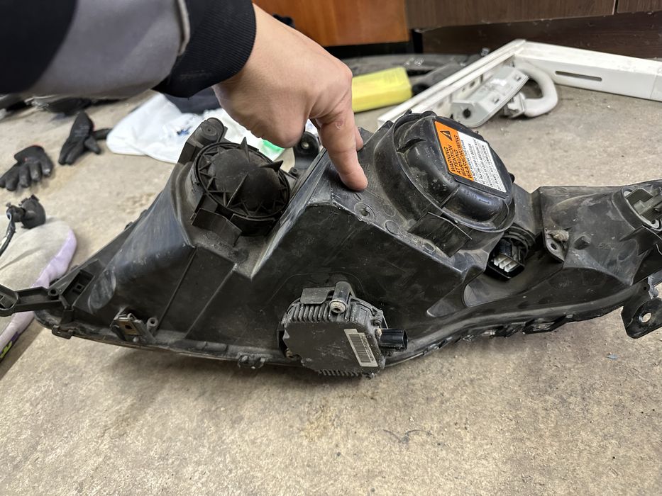 десен фар хонда сивик 8 2006г ксенон