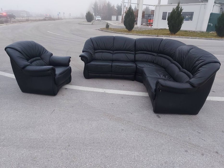 Холова гарнитура от естествена кожа. Дебела и мека. Ъглов диван черен