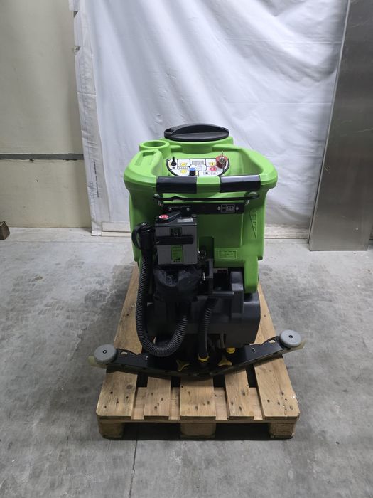 Професионална италианска почистваща машина за под IPC CT70