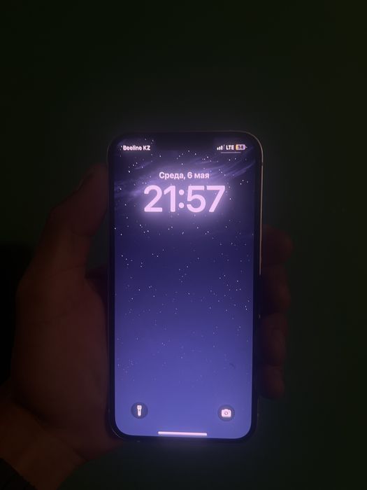 Iphone 13.           .