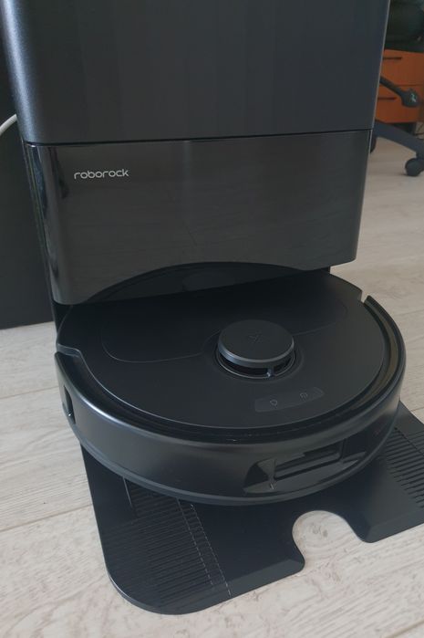 Robot aspirator si mop Roborock Qrevo QR 798 NOU