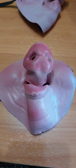 Полумаски поросят . Латекс.