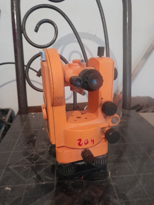 Сатылады Теодалит