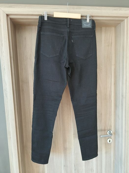 Blugi damă Levi’s 721 High Rise Skinny - Negri, W30 L30 (Stare foarte bună)