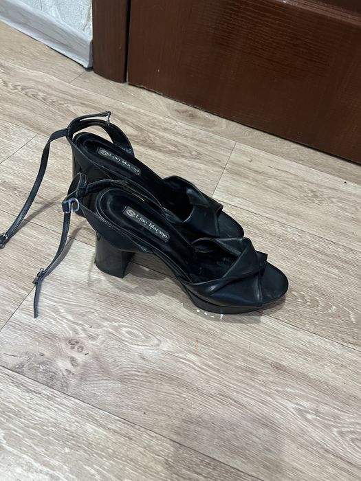 Женская обувь 37 размера