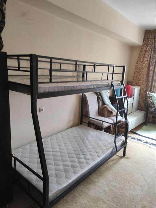 Кровать двухъярусная