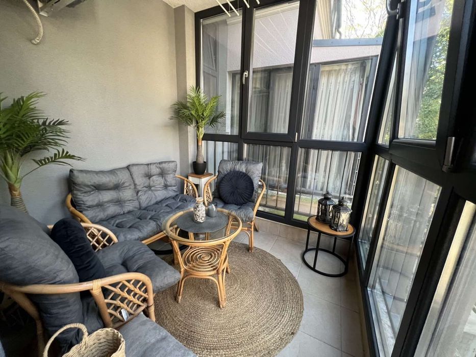 Дава се под наем Тристаен апартамент в Варна, Център - 74 кв.м за 1100 € - Снимка #8