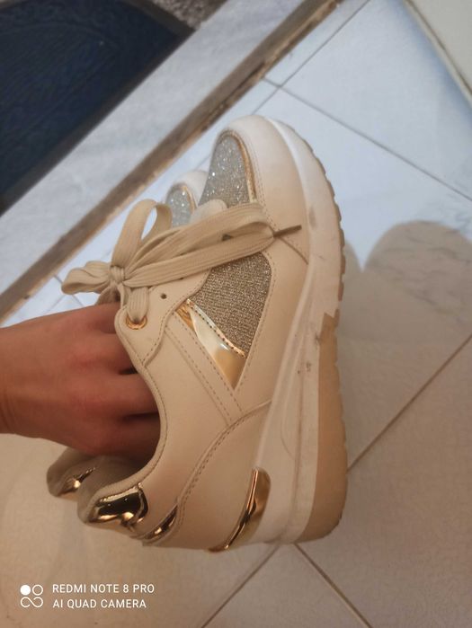 Дамски маратонки на платформа