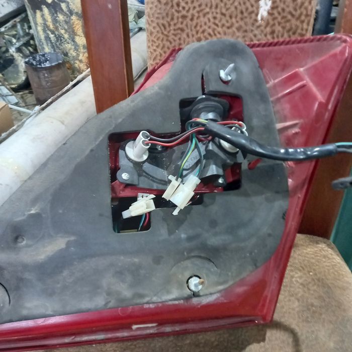 Продаю запчасти на мерс 221