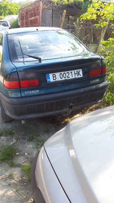 продавам на части рено лагуна 1.8 бензин 97г