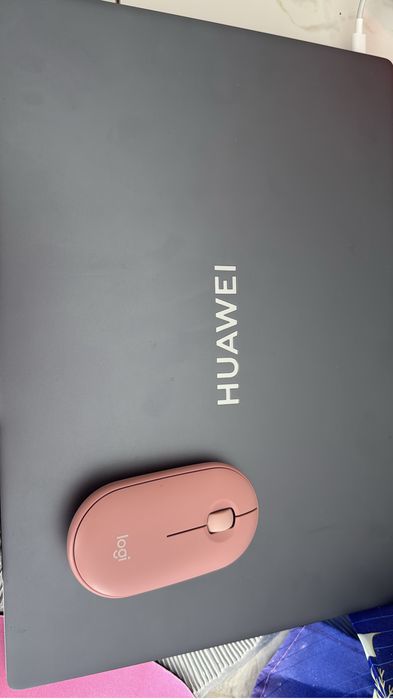 Продаю ноутбук Huawei