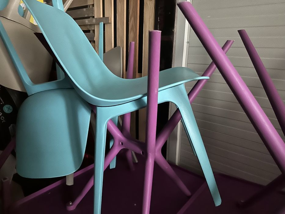 Комплект маса и четири стола