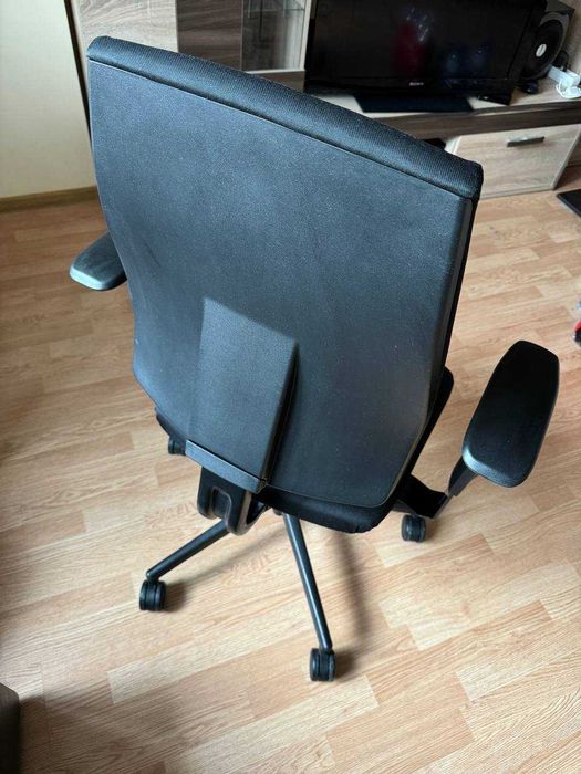 Офис стол / стол за компютър Немски - Interstuhl