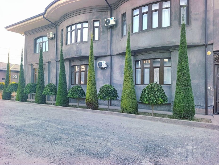 Archa kesish va dorilash xizmati Gazon