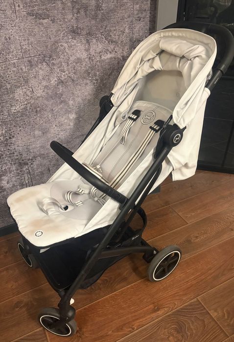 Лятна количка Cybex Beezy, цвят Fog Grey- ползвана 4-5 пъти