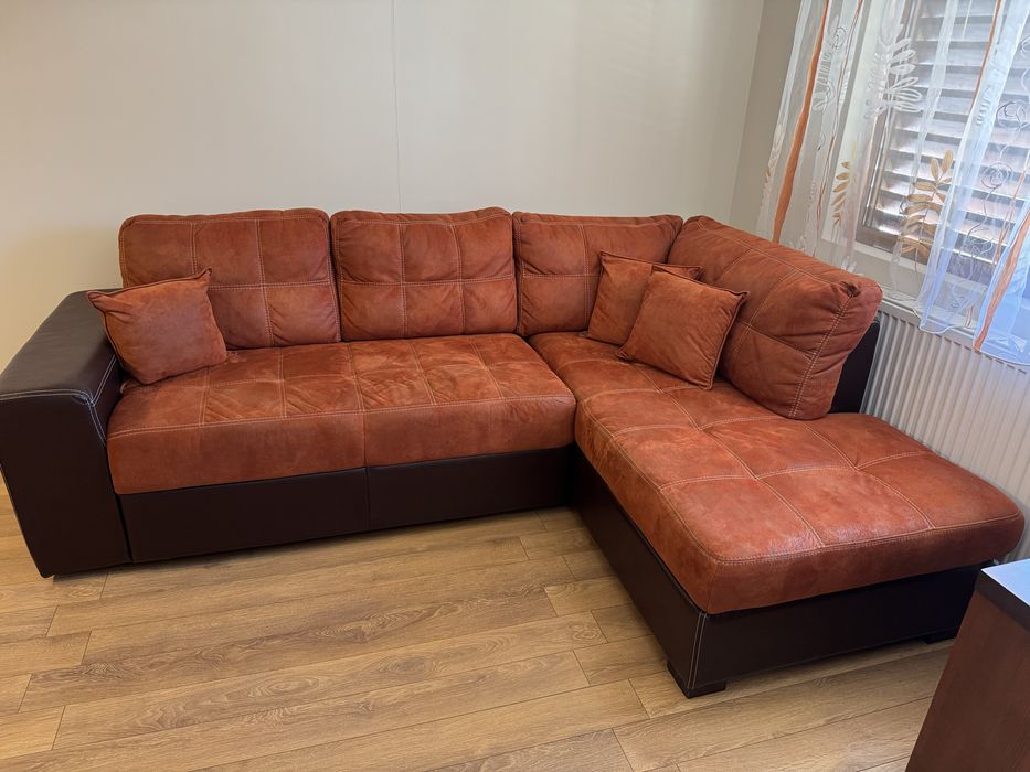 Ъглов диван с функция за сън