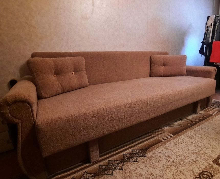 Разтегателен диван - спалня