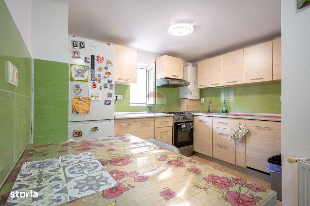 Apartament cu 3 camere, parcare, curte si spațiu depozitare în Sacele